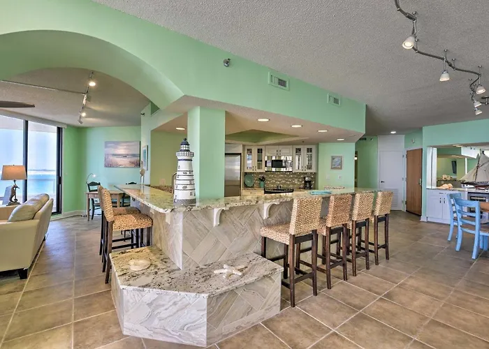 Gulf View Destin Condo With Resort Pool And Spa!